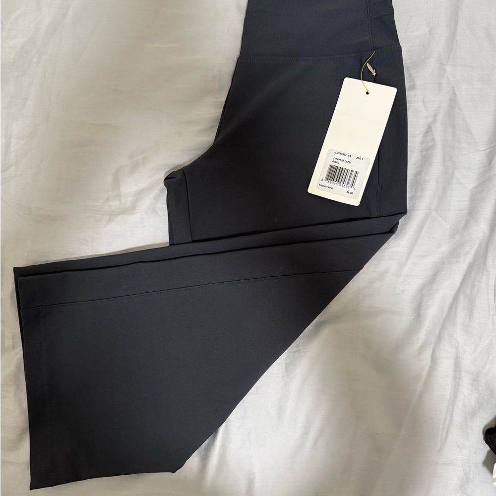 Lucy Black Capris